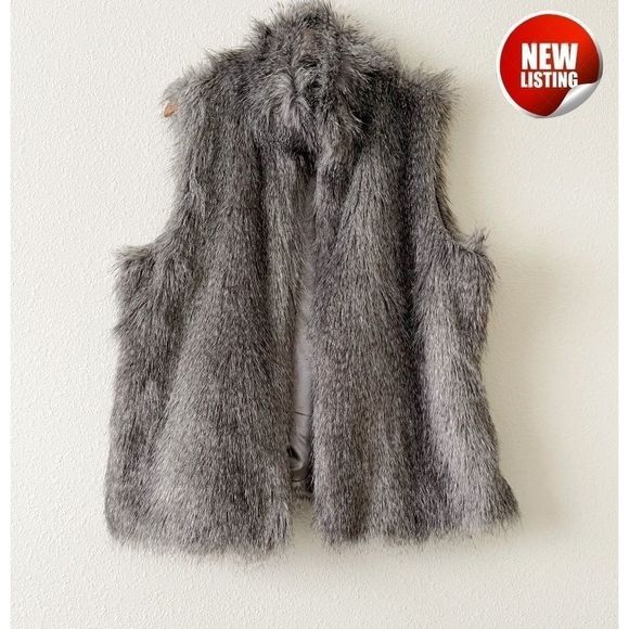 Calvin Klein Grey Faux Fur Vest -1x - Picture 1 of 8